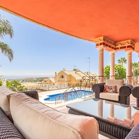 Beautiful In With Wifi, Outdoor Swimming Pool And Swimming Pool Marbella