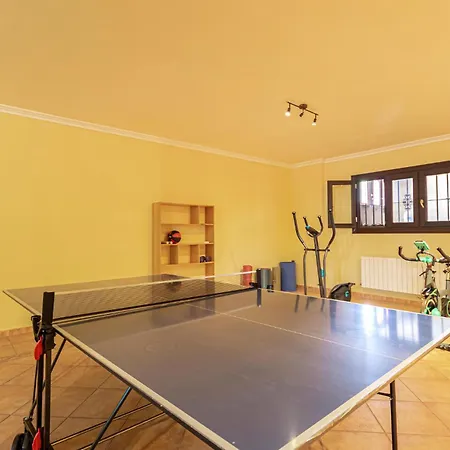 Semesterbostad Beautiful In With Wifi, Outdoor Swimming Pool And Swimming Pool