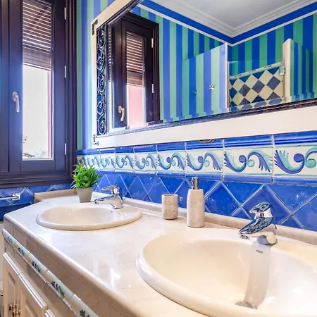 Beautiful In With Wifi, Outdoor Swimming Pool And Swimming Pool Semesterbostad Marbella