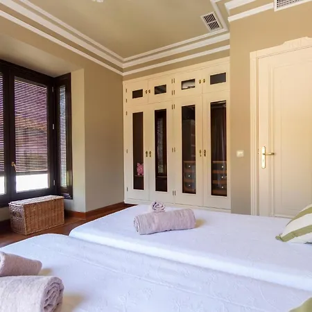 Beautiful In With Wifi, Outdoor Swimming Pool And Swimming Pool