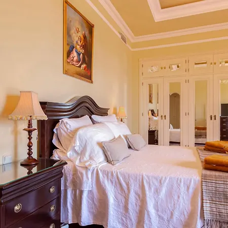 Beautiful In With Wifi, Outdoor Swimming Pool And Swimming Pool Semesterbostad *